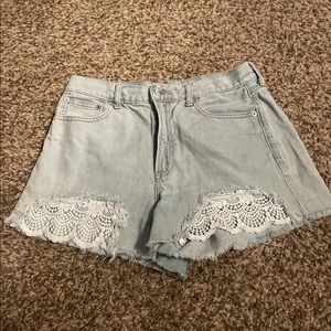 Women’s AE Mom Short
